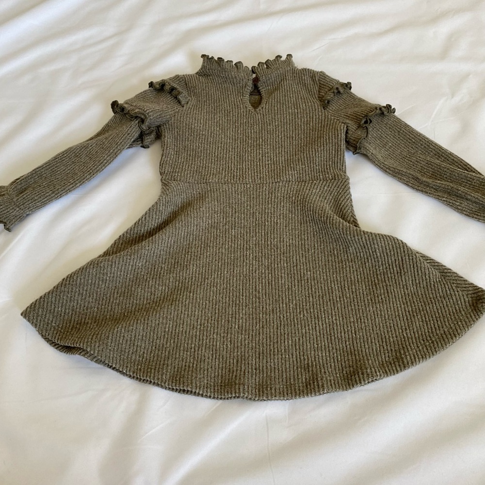 Art Class Toddlers Ruffled Dress, size 2T.  Brand New without tags.  Adorable. - Picture 5 of 10